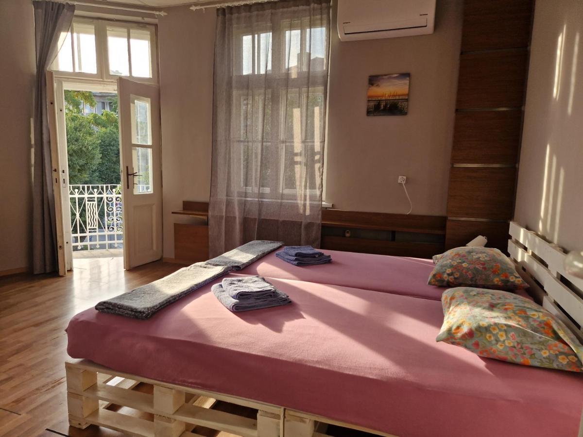 Lambo'S Corner Varna - Guest Rooms ภายนอก รูปภาพ