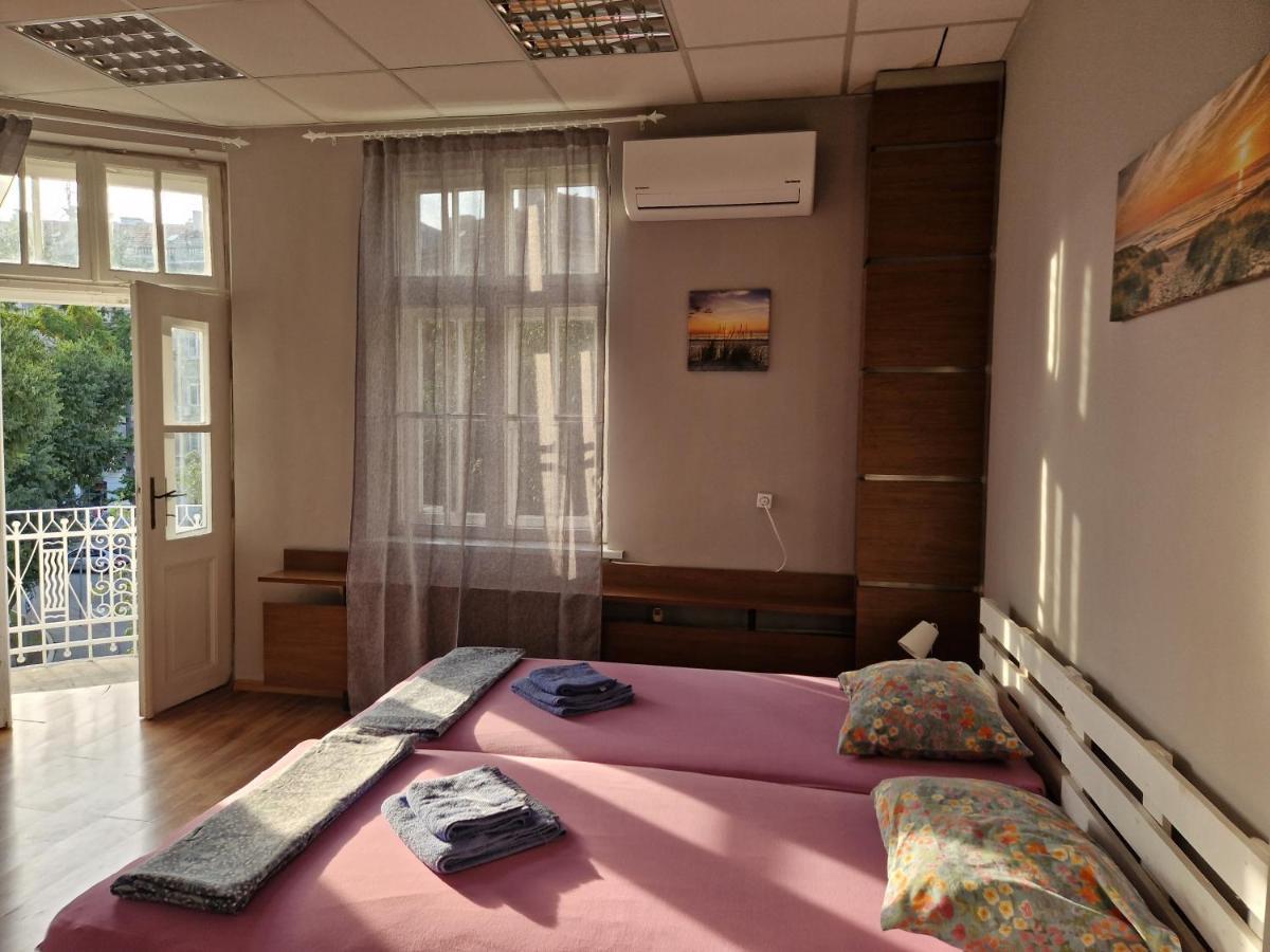 Lambo'S Corner Varna - Guest Rooms ภายนอก รูปภาพ