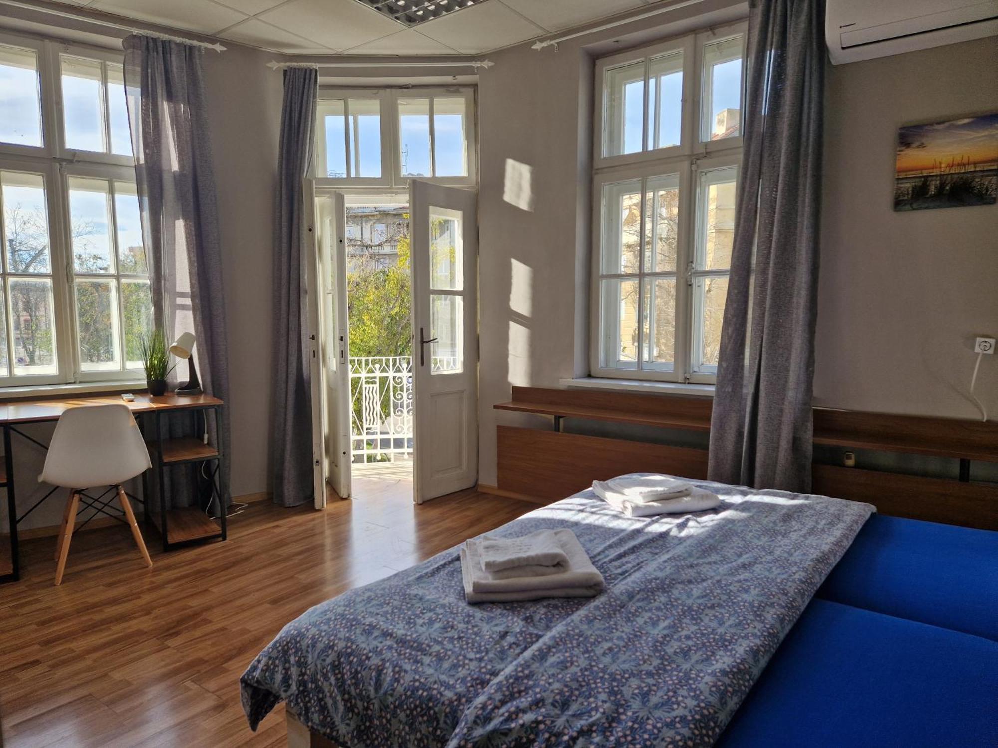 Lambo'S Corner Varna - Guest Rooms ภายนอก รูปภาพ