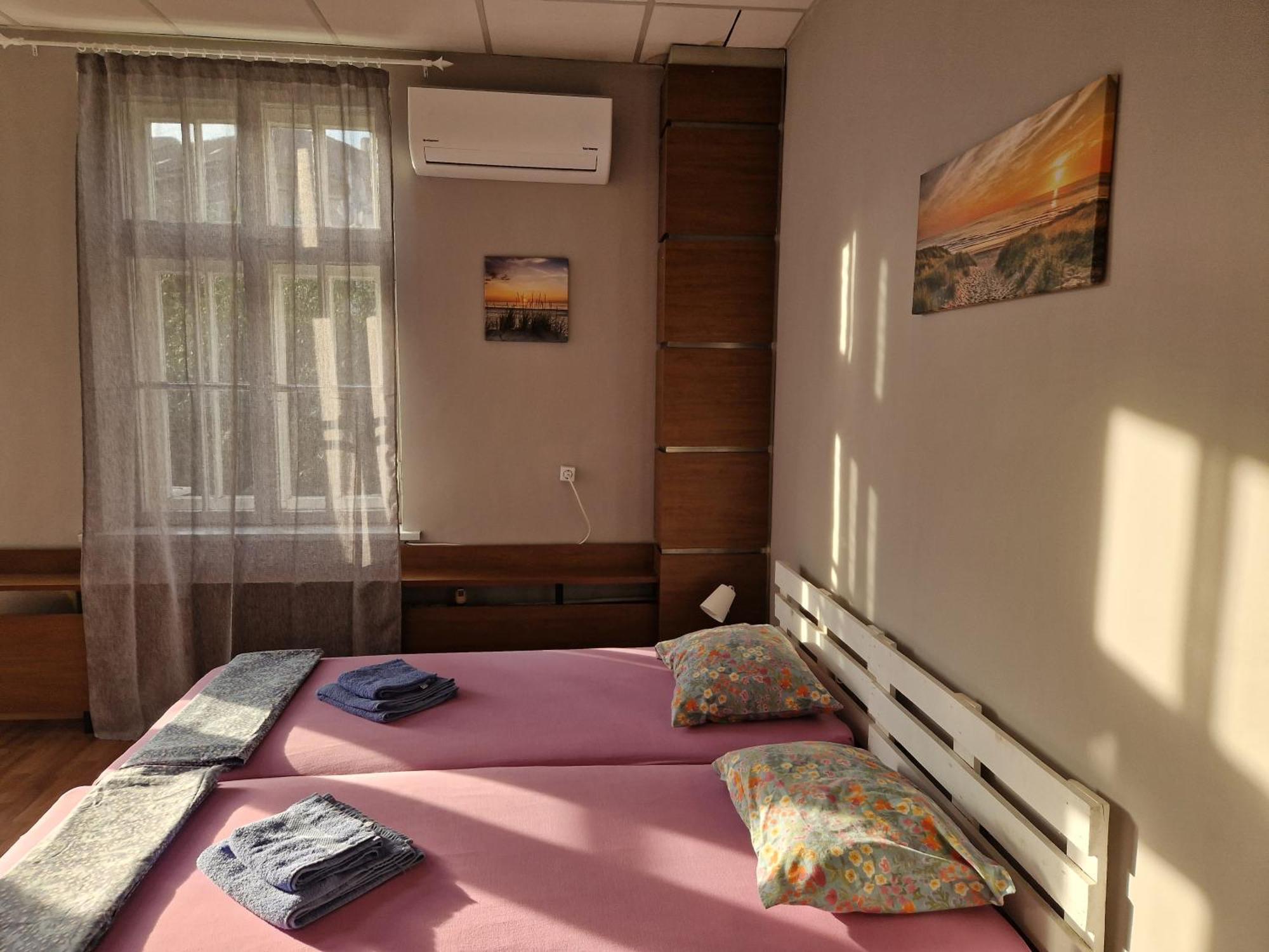Lambo'S Corner Varna - Guest Rooms ภายนอก รูปภาพ