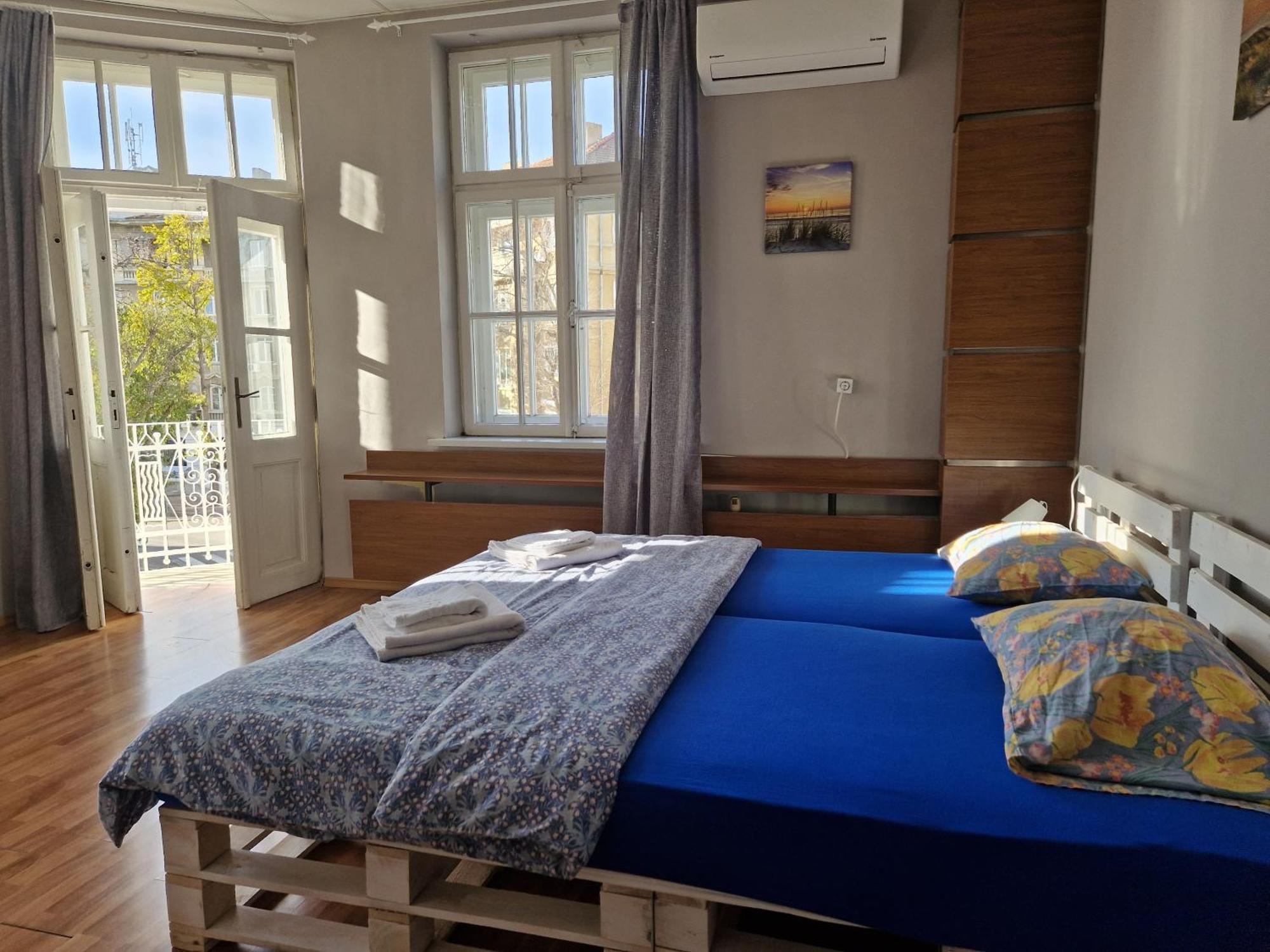 Lambo'S Corner Varna - Guest Rooms ภายนอก รูปภาพ