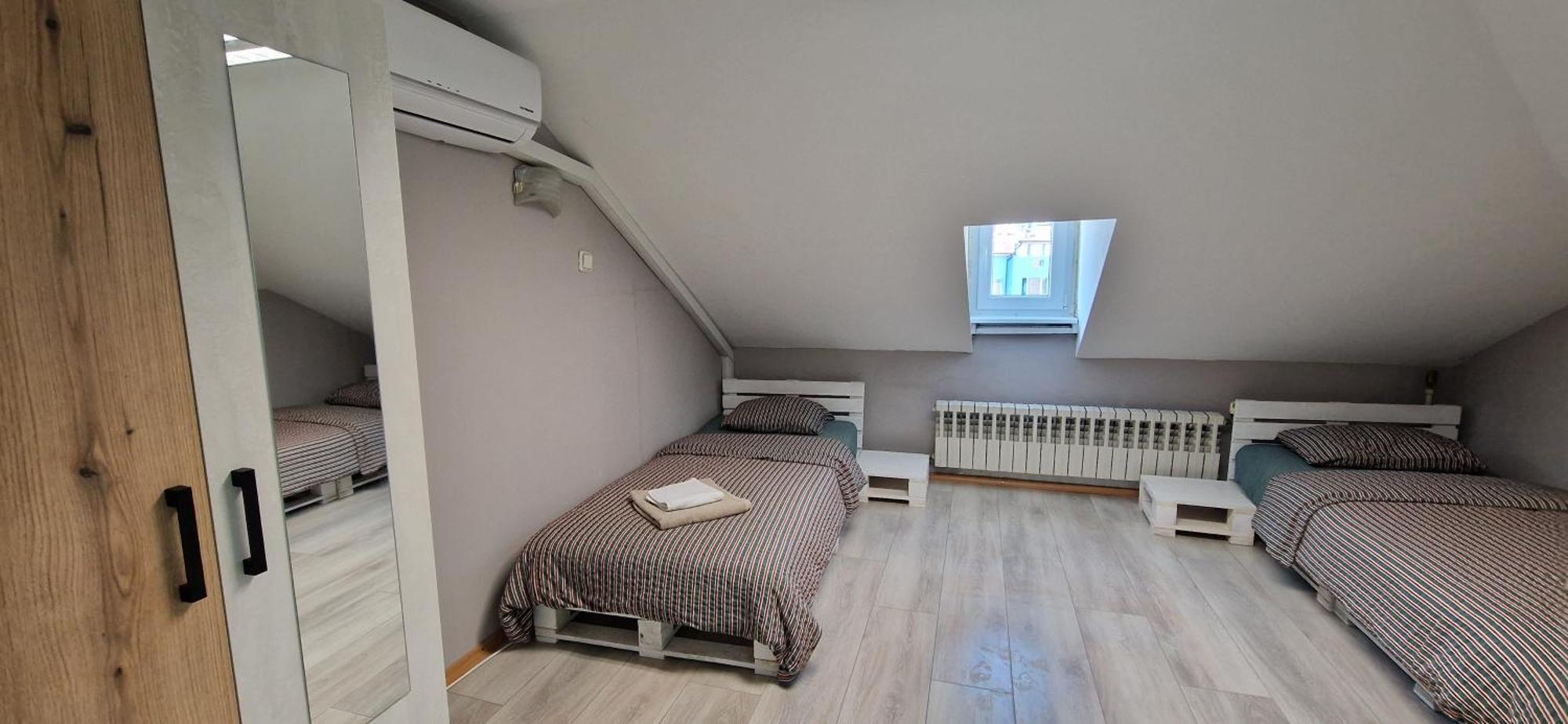 Lambo'S Corner Varna - Guest Rooms ภายนอก รูปภาพ
