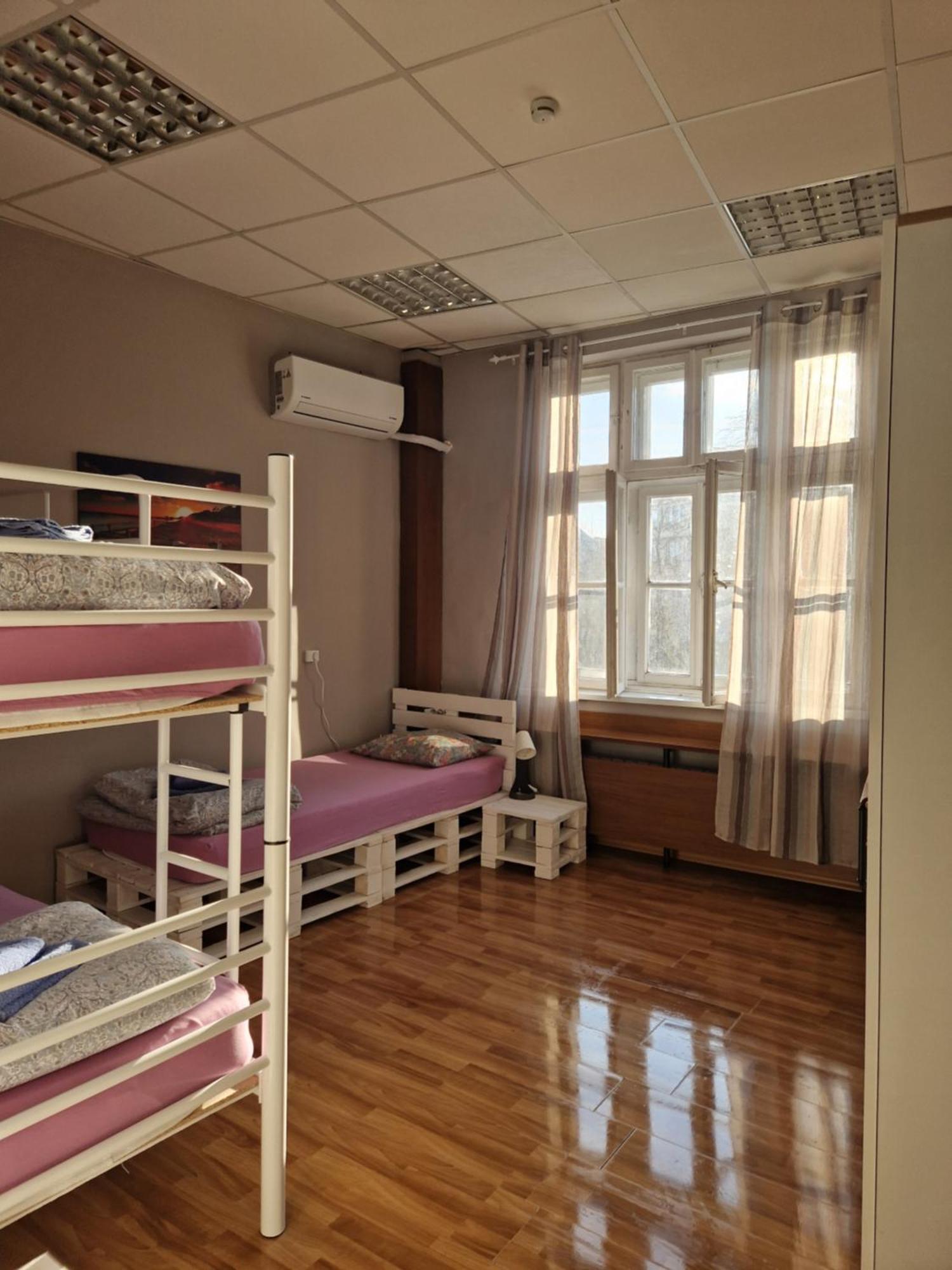 Lambo'S Corner Varna - Guest Rooms ภายนอก รูปภาพ
