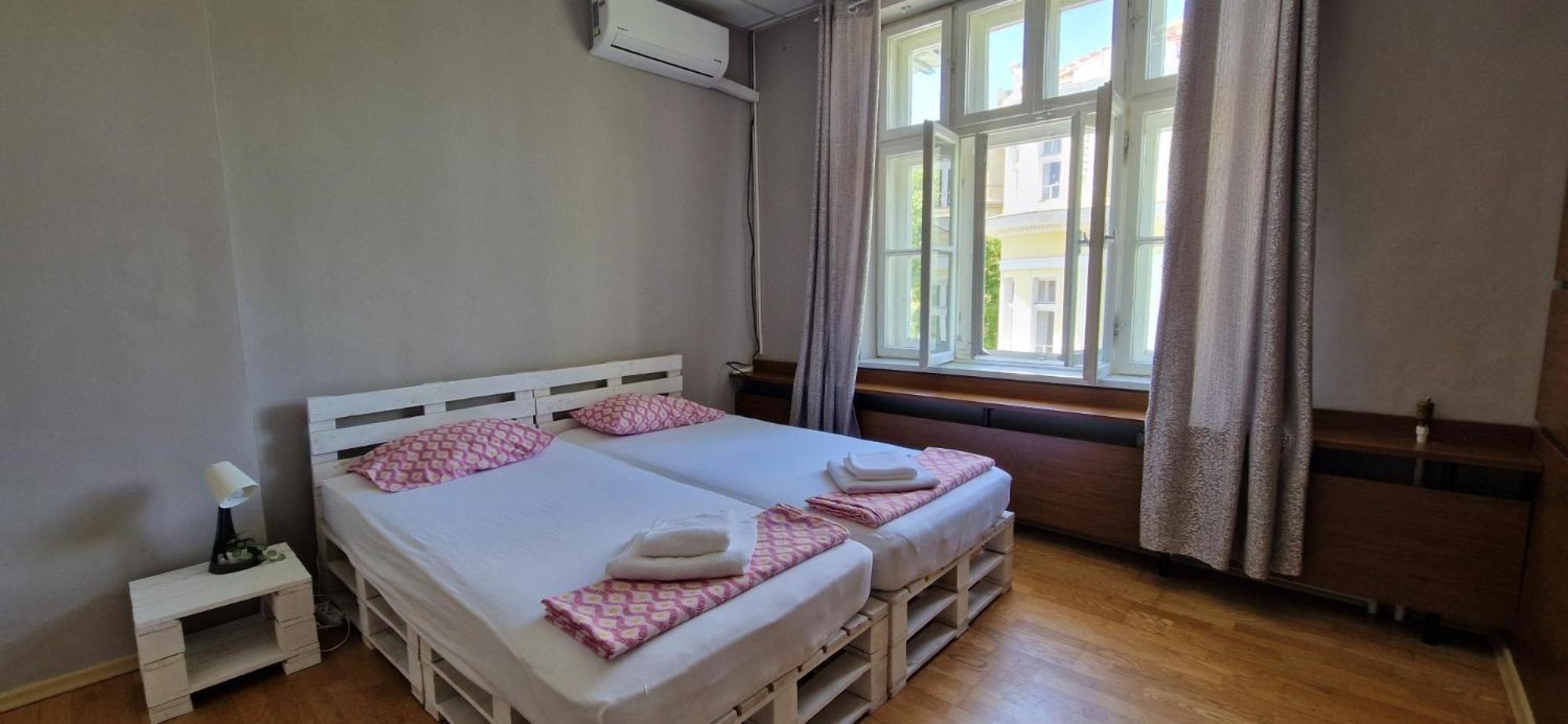 Lambo'S Corner Varna - Guest Rooms ภายนอก รูปภาพ